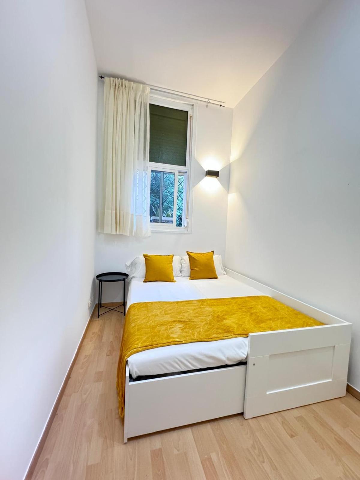Pamis Apartament Sants, Барселона Экстерьер фото