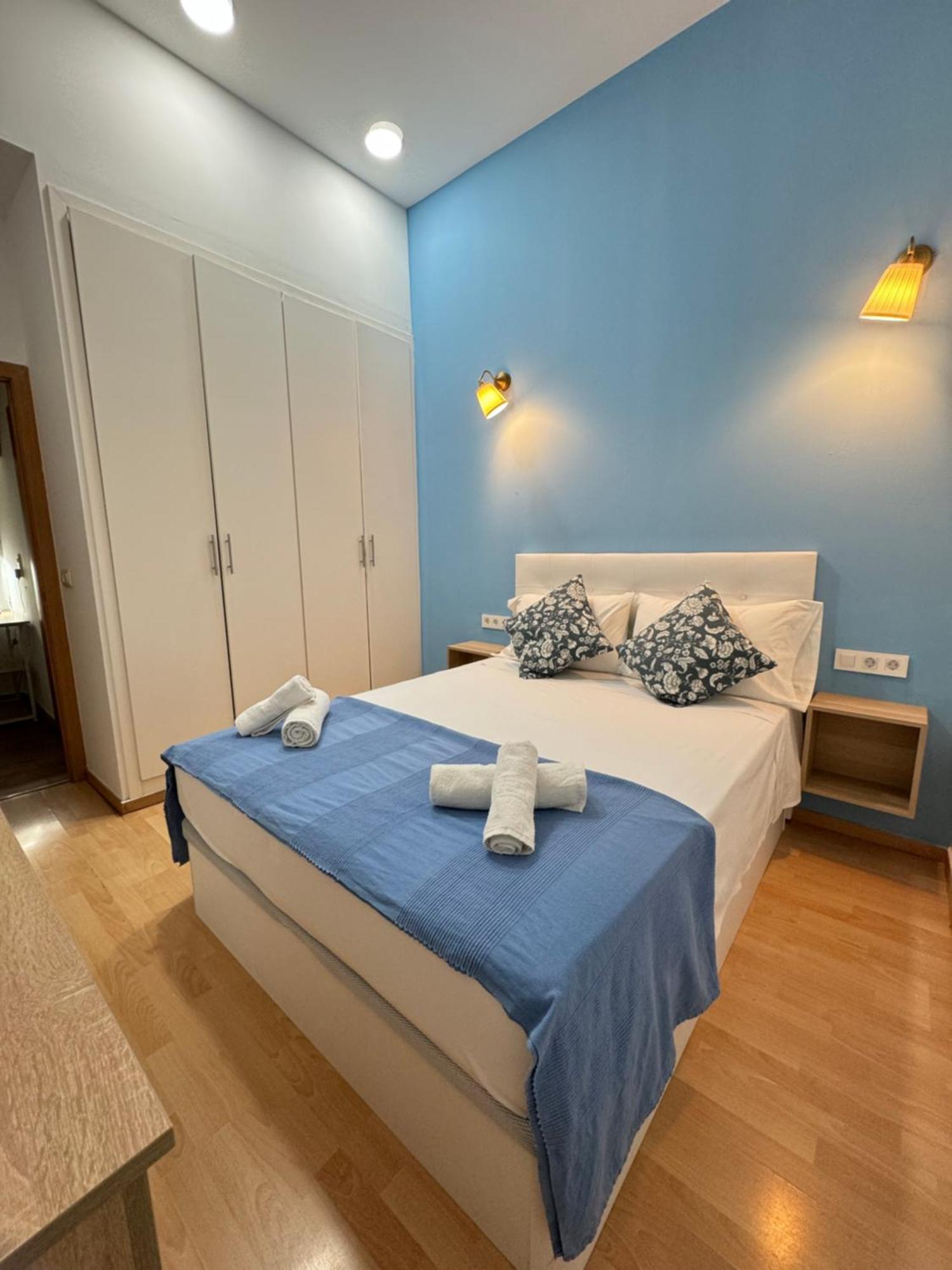 Pamis Apartament Sants, Барселона Экстерьер фото